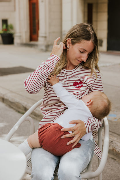Chandail d'allaitement "maman" design cœur