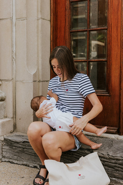 T-shirt d'allaitement rayé blanc/marine "maman" design Petit Cœur Rouge