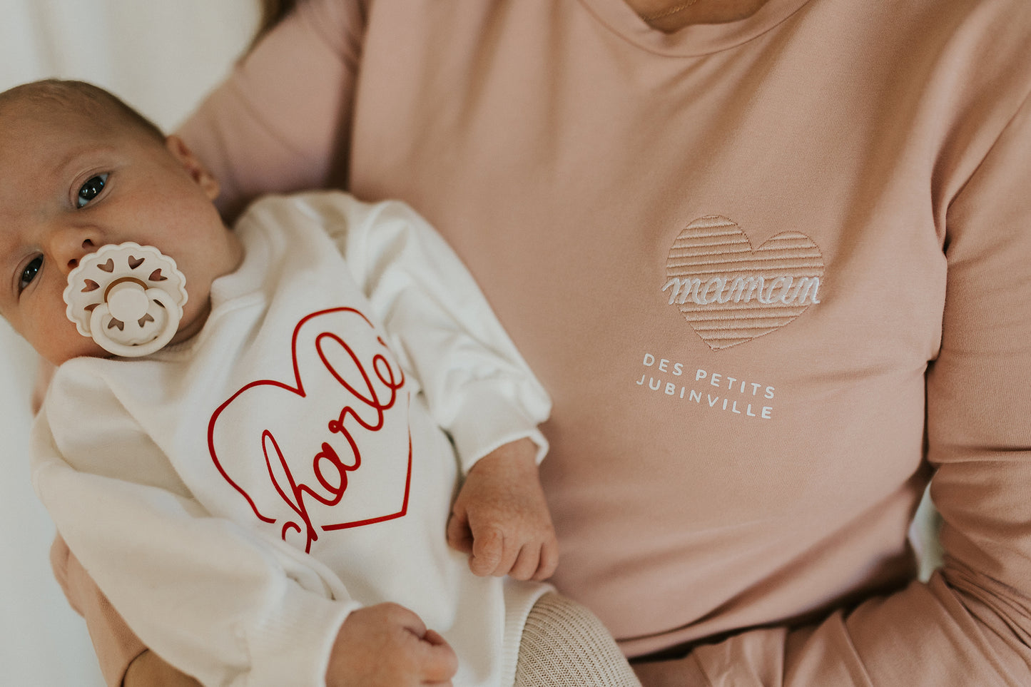 Chandail d'allaitement avec fermetures éclair - "maman" design-Cœur - À PERSONNALISER