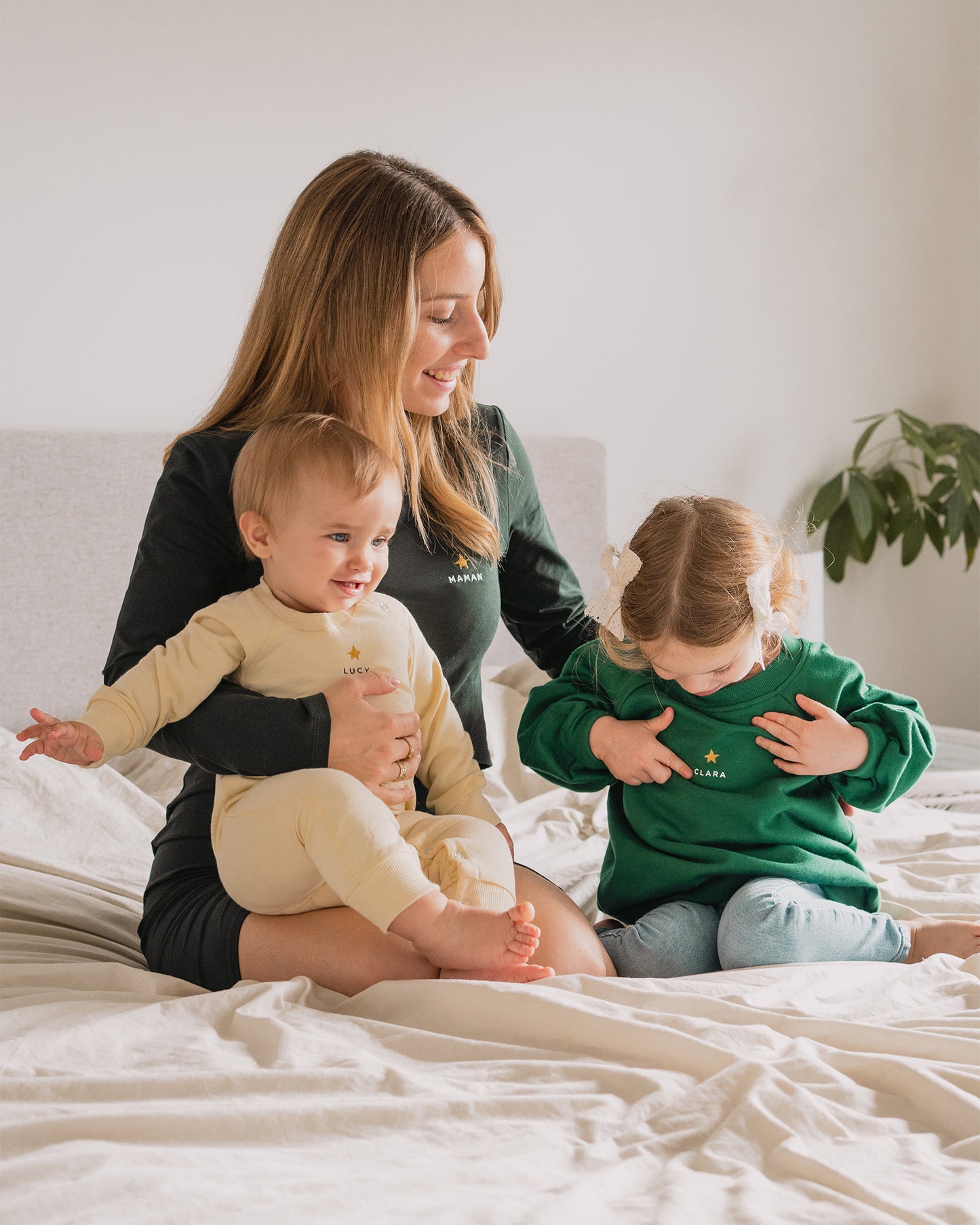 ÉTOILE DORÉE - T-shirt et crewneck