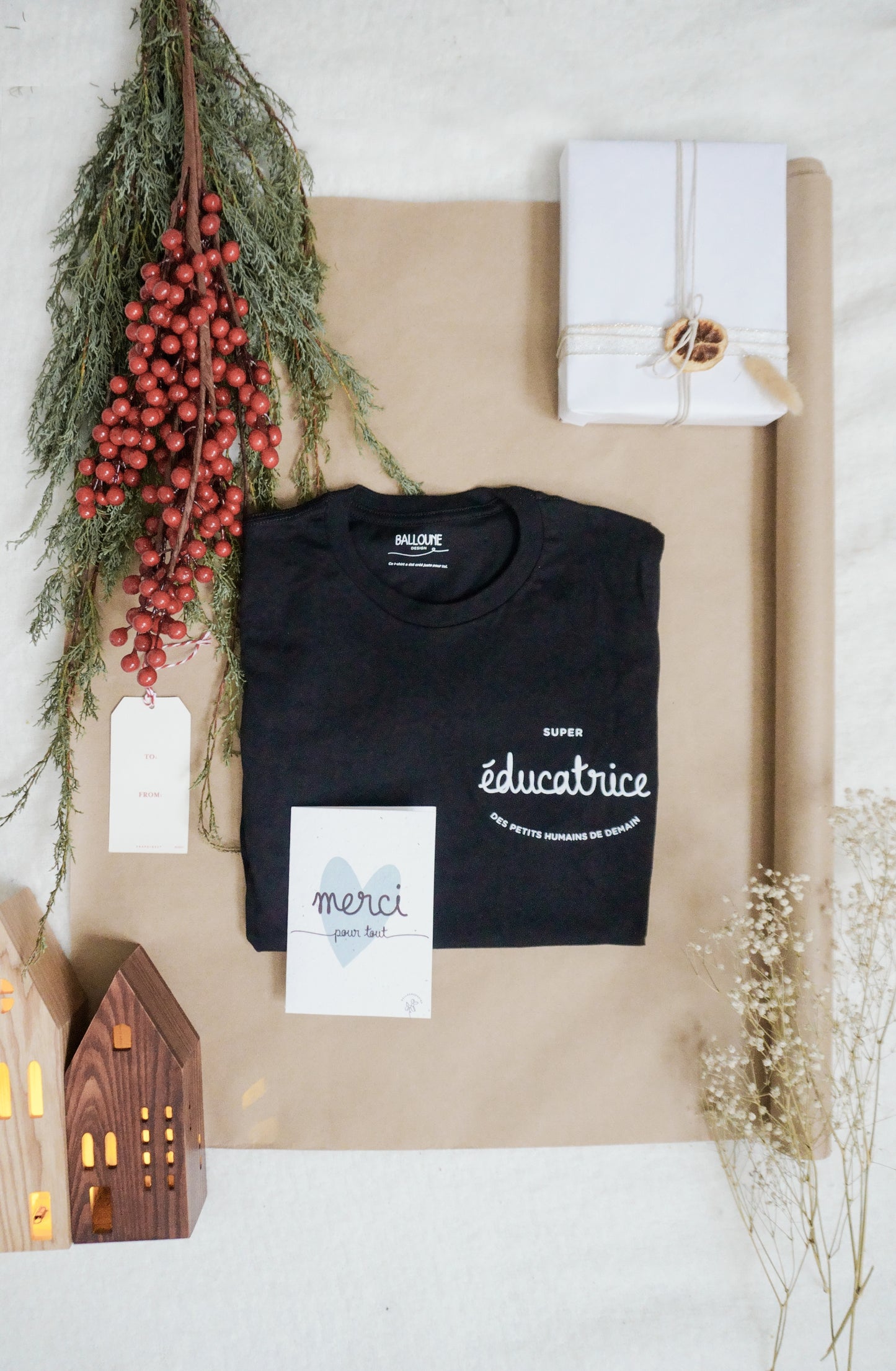 T-Shirt 'Super éducatrice'