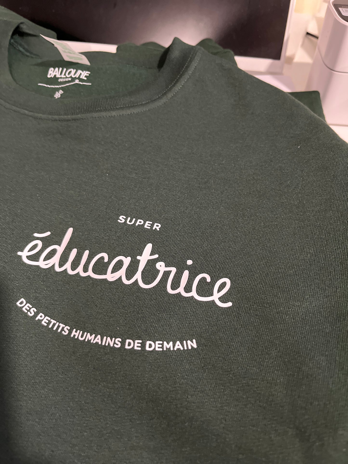 ÉDUCATRICE, PROF, ENSEIGNANTE - T-shirt et crewneck Adulte