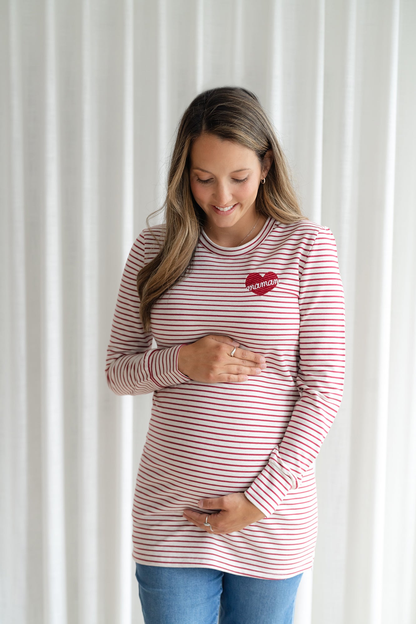 Chandail d'allaitement "maman" design cœur
