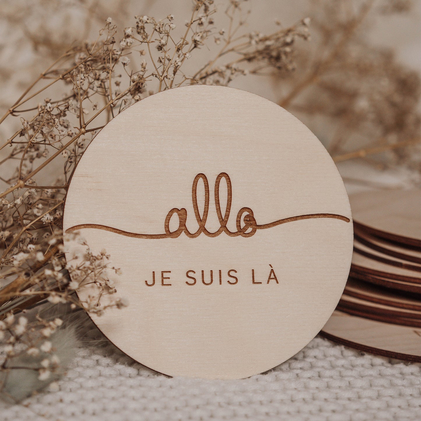 *prêt-à-partir* Pastille d'étape en bois - "allo je suis là"